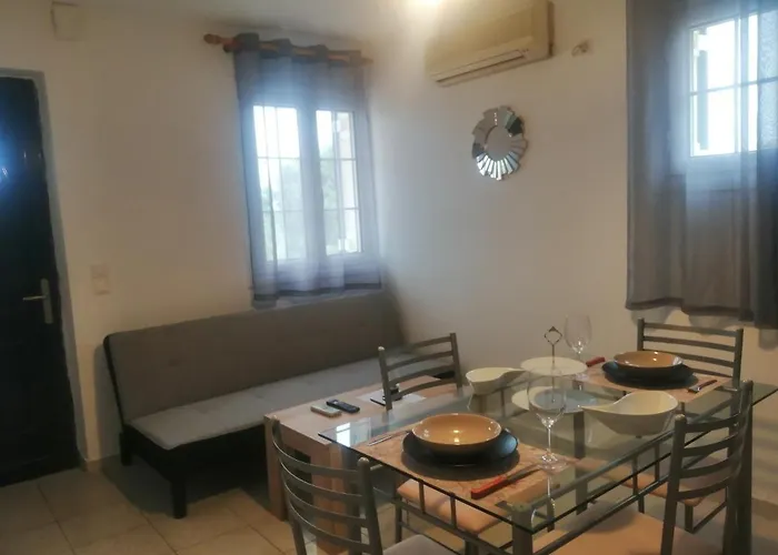 White House Apartman Monemvasziá