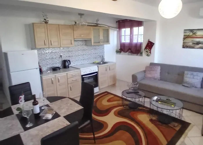 Apartman White House